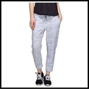 Lululemon Dottie Dash jogger